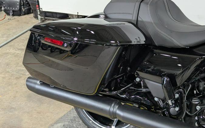 2025 Harley-Davidson Road Glide® Vivid Black