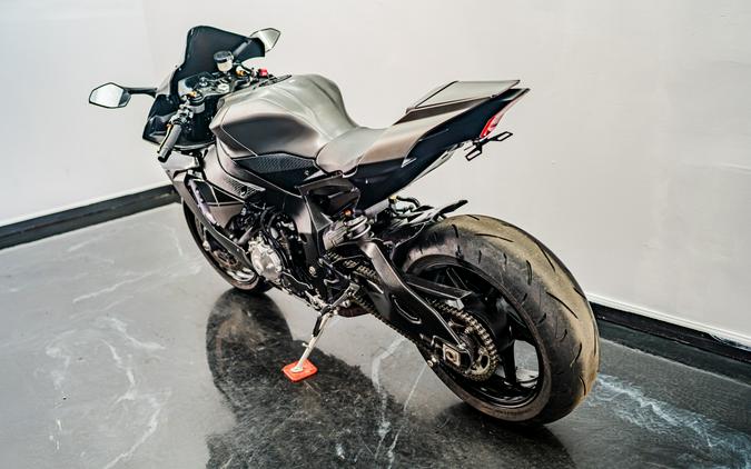 2015 Yamaha Motor Corp., USA YZF-R1