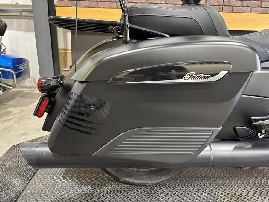 2020 Indian Motorcycle® Challenger Dark Horse Thunder Black Smoke