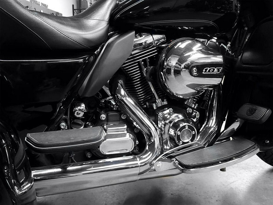 2016 Harley-Davidson® FLHTCUTG - Tri Glide® Ultra
