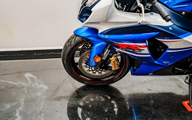 2012 Suzuki Motor of America Inc. GSX-R1000™