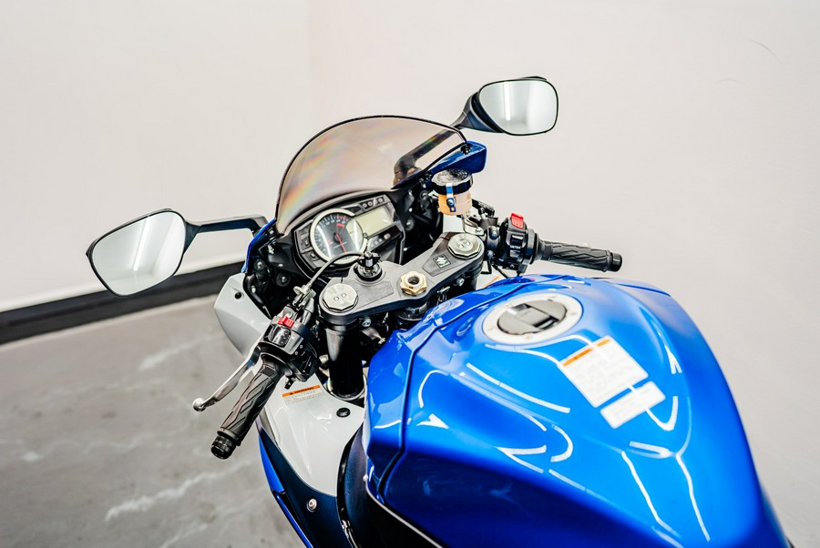 2012 Suzuki Motor of America Inc. GSX-R1000™