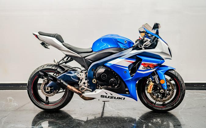 2012 Suzuki Motor of America Inc. GSX-R1000™