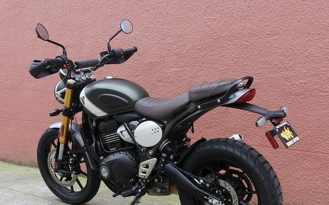 2024 Triumph Scrambler 400 X Matte Khaki Green / Fusion White