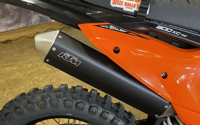 2025 KTM 300 XC-W HARDENDURO