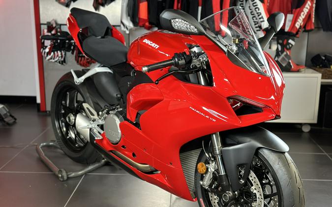 2025 Ducati PANIGALE V2