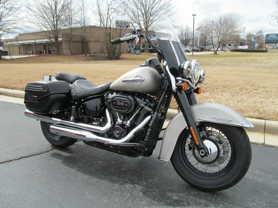 2018 Harley-Davidson FLHCS - Softail Heritage Classic 114
