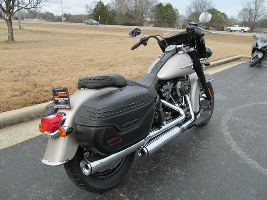 2018 Harley-Davidson FLHCS - Softail Heritage Classic 114