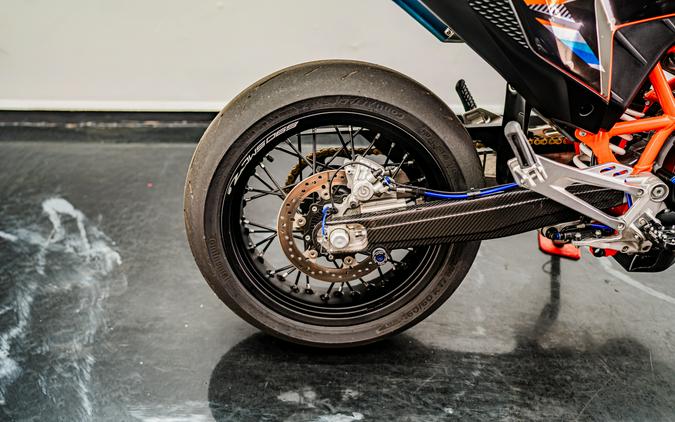 2026 KTM 690 SMC R