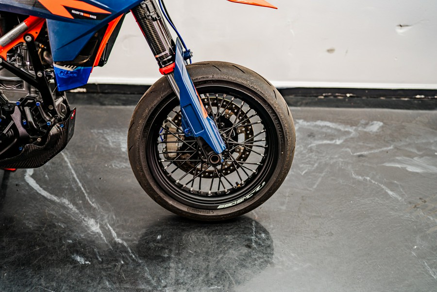 2026 KTM 690 SMC R