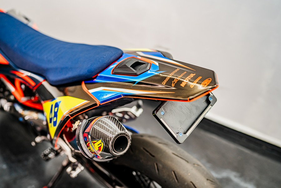 2026 KTM 690 SMC R