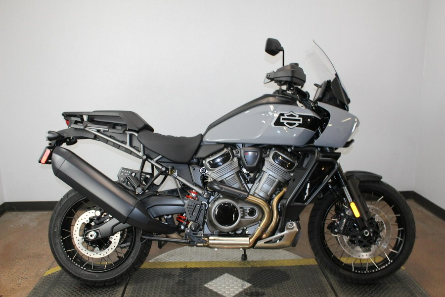 2026 Harley-Davidson® Pan America® 1250 Special Dark Billiard Gray Black Laced Wheels