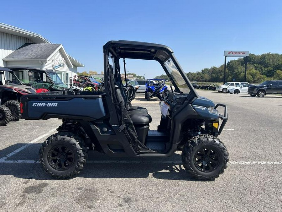2025 Can-Am® Defender XT HD10