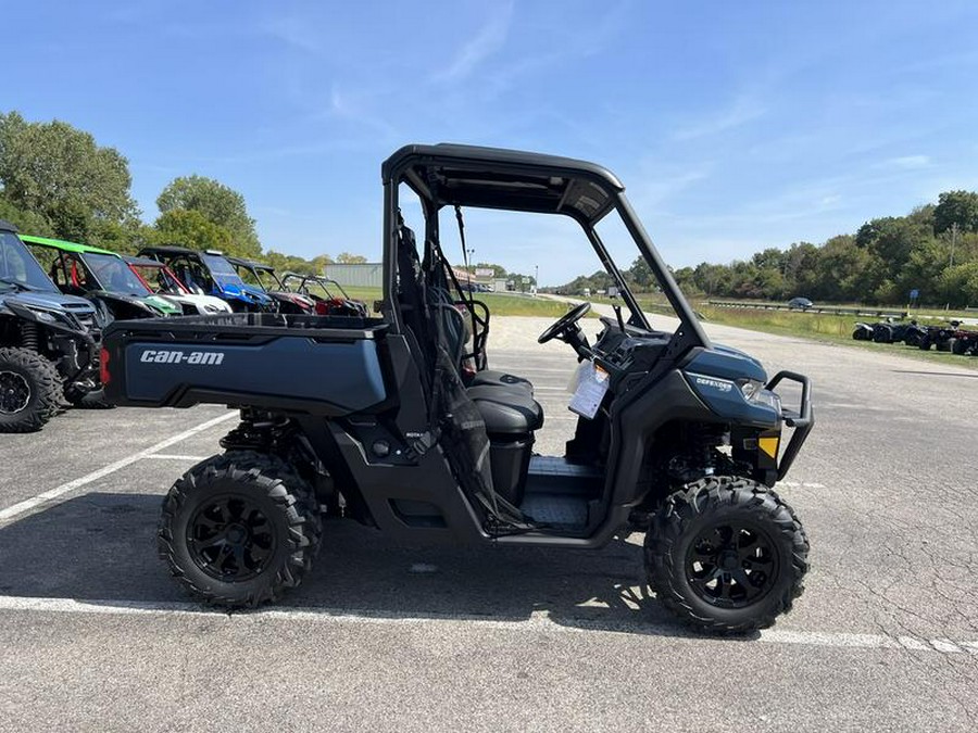 2025 Can-Am® Defender XT HD10