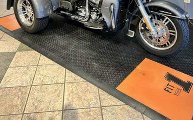 2021 Harley-Davidson Trike FLHTCUTG - Tri Glide Ultra