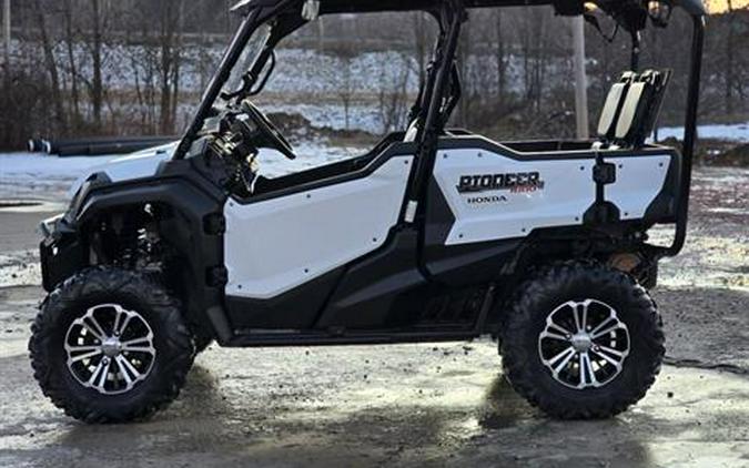 2016 Honda Pioneer 1000-5 Deluxe