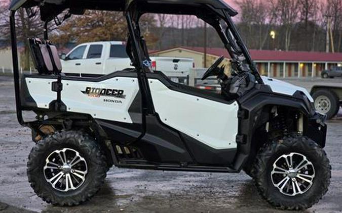 2016 Honda Pioneer 1000-5 Deluxe
