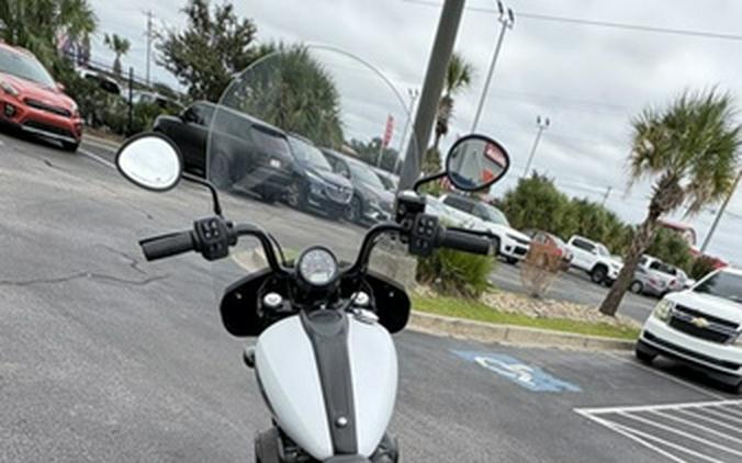 2024 Indian Chief Bobber Ghost White Metallic Smoke