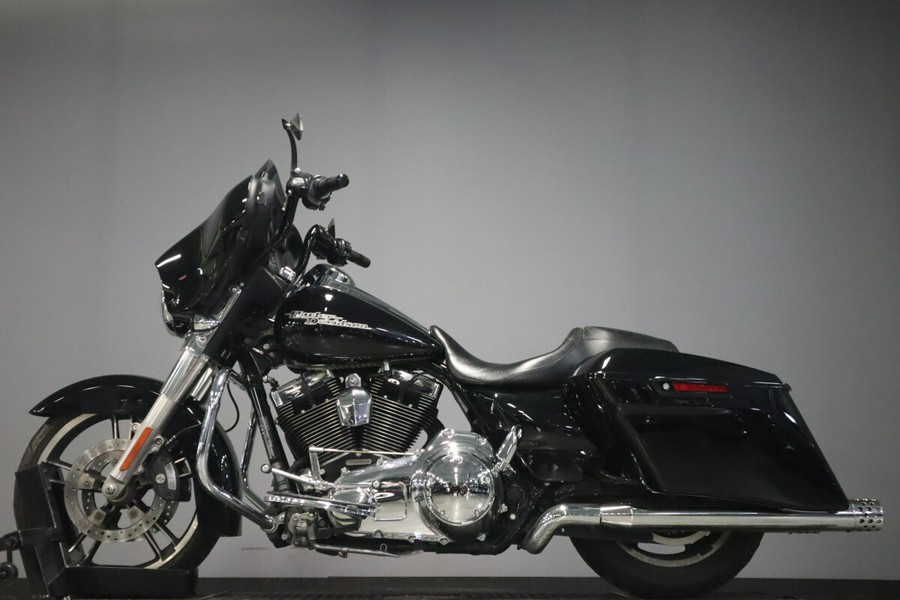 2014 Harley-Davidson Street Glide FLHX