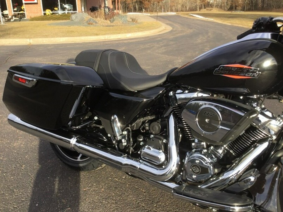 2024 Harley-Davidson® Street Glide® Vivid Black