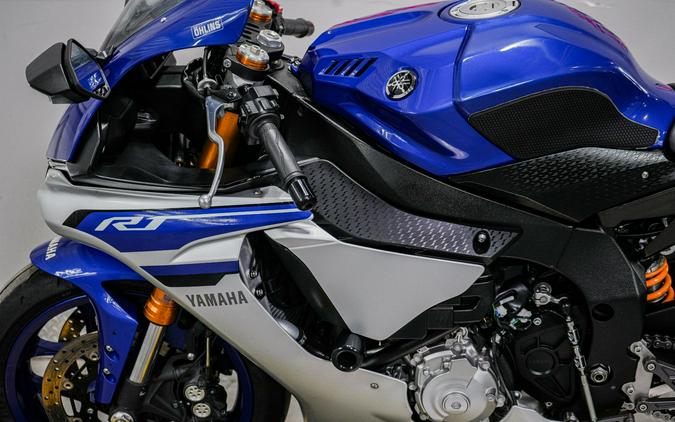 2016 Yamaha YZF-R1