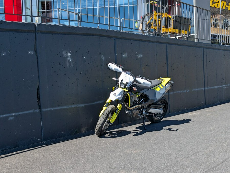 2023 Husqvarna 701 Supermoto Gray / Yellow / White