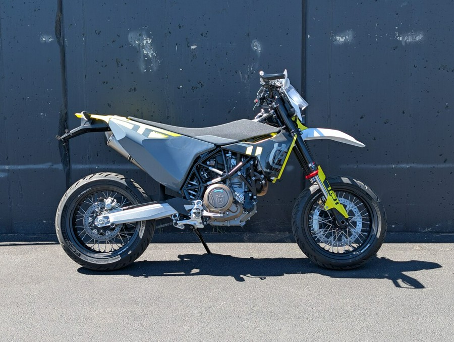 2023 Husqvarna 701 Supermoto Gray / Yellow / White