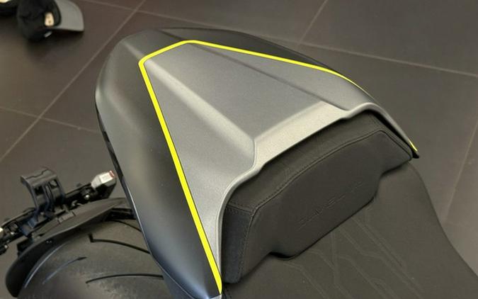 2026 Ducati Diavel V4 Black Roadster