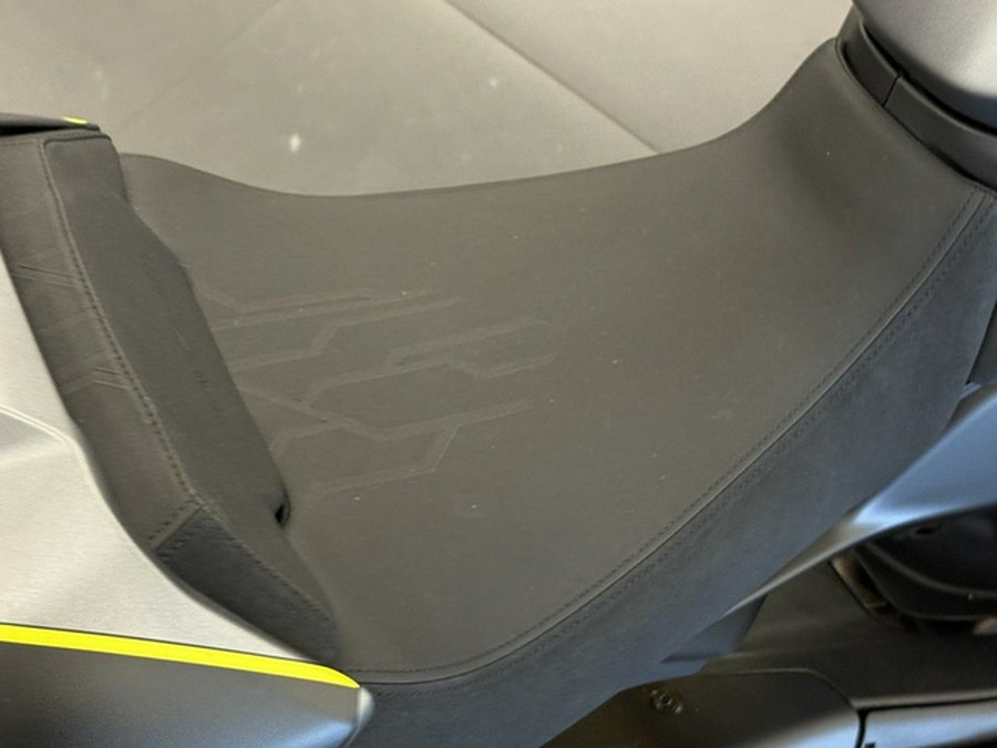 2026 Ducati Diavel V4 Black Roadster