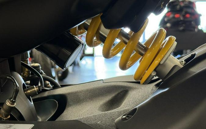 2026 Ducati Diavel V4 Black Roadster