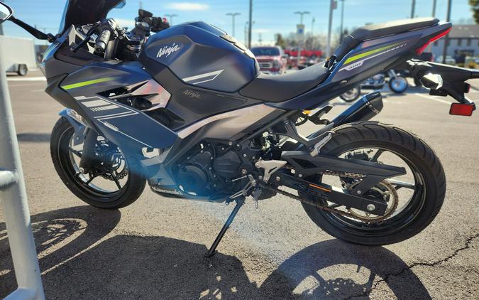 2022 Kawasaki Ninja 400 ABS