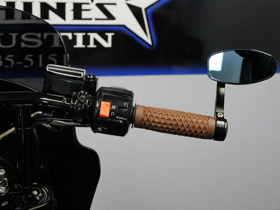 2019 Indian Motorcycle® Scout® Bobber Thunder Black