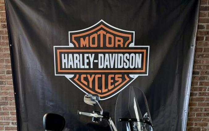 2019 Harley-Davidson Road King FLHR Vivid Black