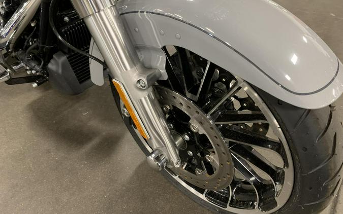 2024 Harley-Davidson® Road Glide® 3 Billiard Gray