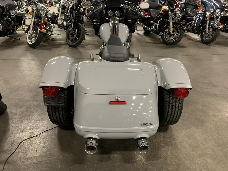 2024 Harley-Davidson® Road Glide® 3 Billiard Gray