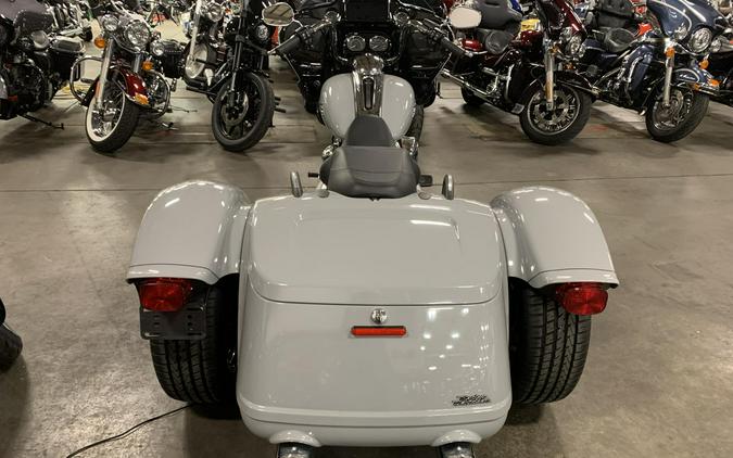 2024 Harley-Davidson® Road Glide® 3 Billiard Gray