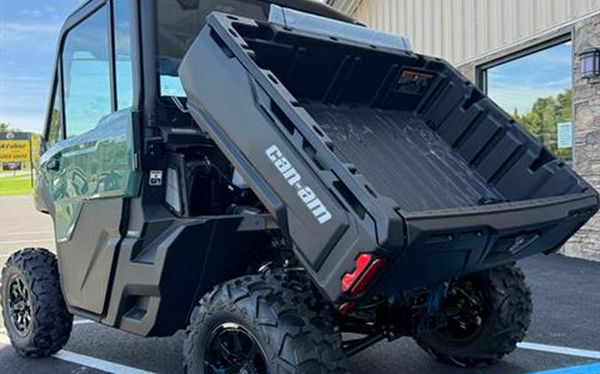 2026 Can-Am Defender DPS CAB