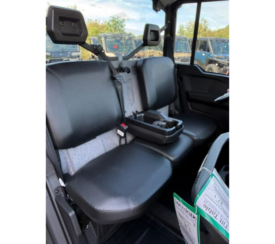 2026 Can-Am Defender DPS CAB