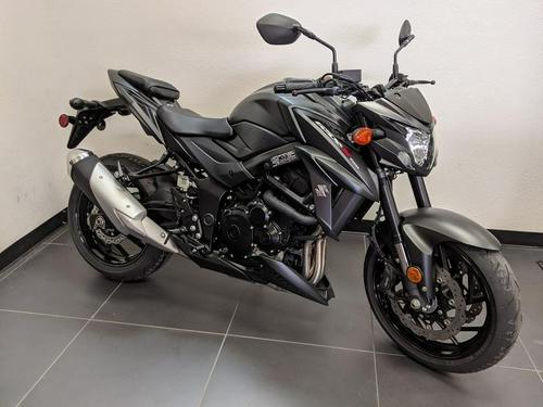 2020 Suzuki GSX-S750 MC Commute Review Photo Gallery