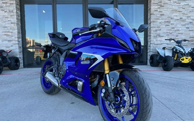 2025 Yamaha R7