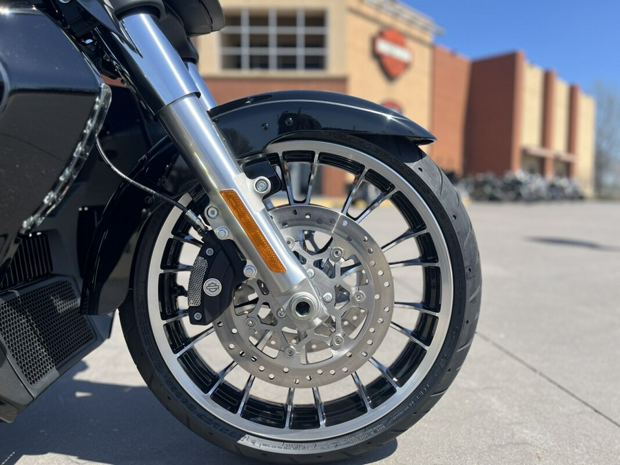2026 Harley-Davidson® FLHLT Street Glide 3 Limited Vivid Black