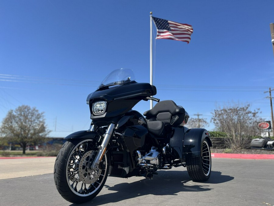 2026 Harley-Davidson® FLHLT Street Glide 3 Limited Vivid Black