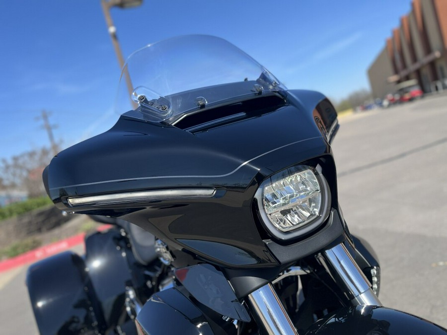 2026 Harley-Davidson® FLHLT Street Glide 3 Limited Vivid Black