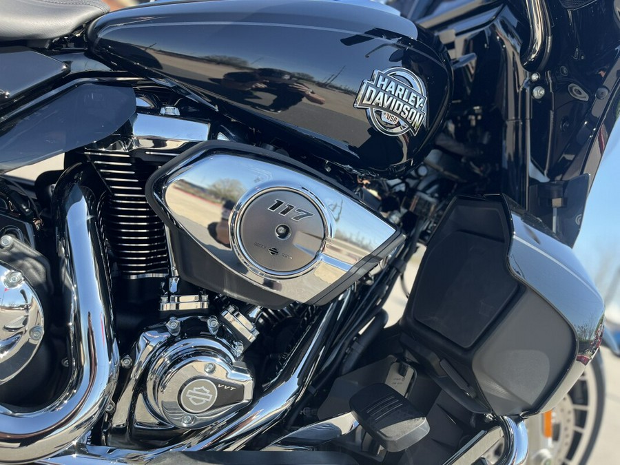 2026 Harley-Davidson® FLHLT Street Glide 3 Limited Vivid Black