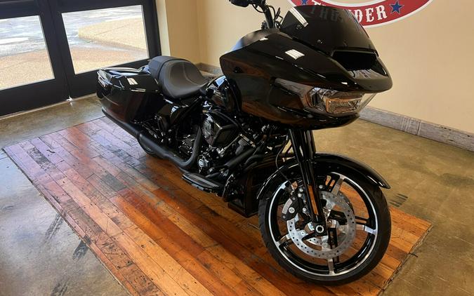 New 2026 Harley-Davidson Road Glide Grand American Touring Motorcycle For Sale Near Memphis, TN