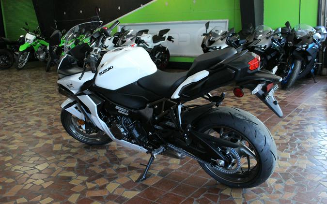 2026 Suzuki GSX-S1000GT+ Pearl Brilliant White - T7100242