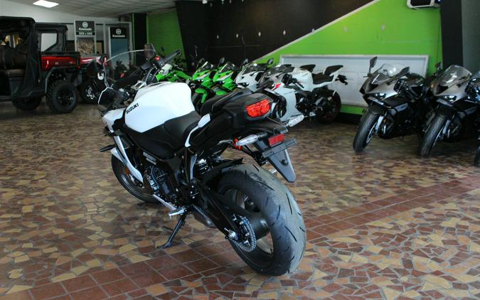 2026 Suzuki GSX-S1000GT+ Pearl Brilliant White - T7100242