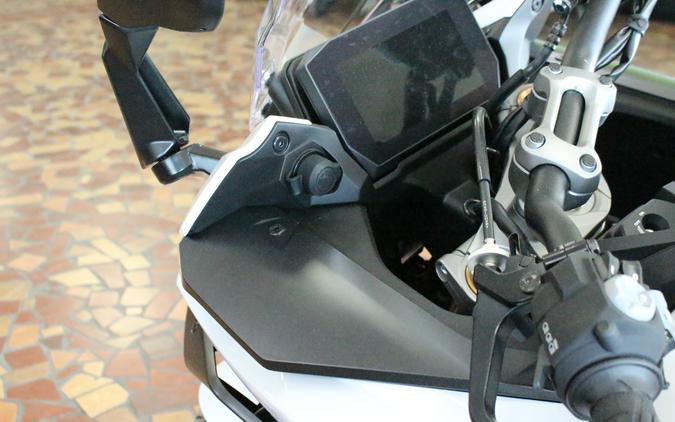 2026 Suzuki GSX-S1000GT+ Pearl Brilliant White - T7100242