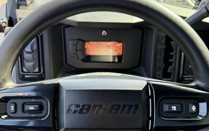 2026 Can-Am Defender Limited HD11