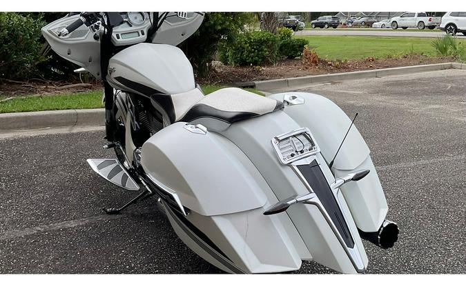 2016 MAGNUM - Victory Motorcycles